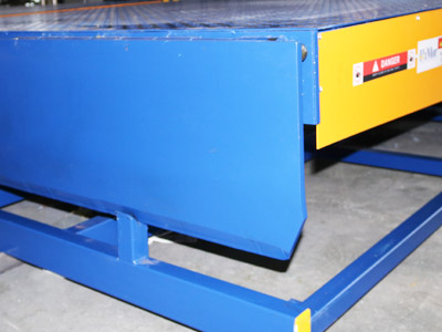 DOCK LEVELER lip