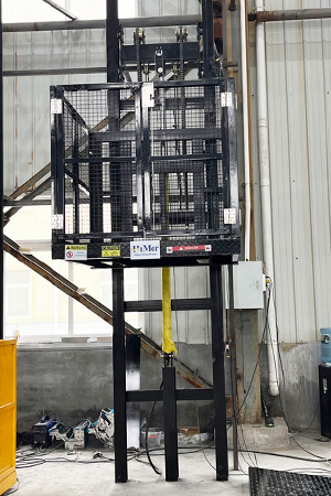 small freight lift