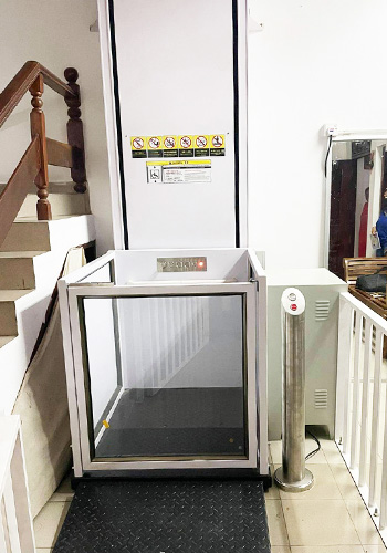 wheelchair lift