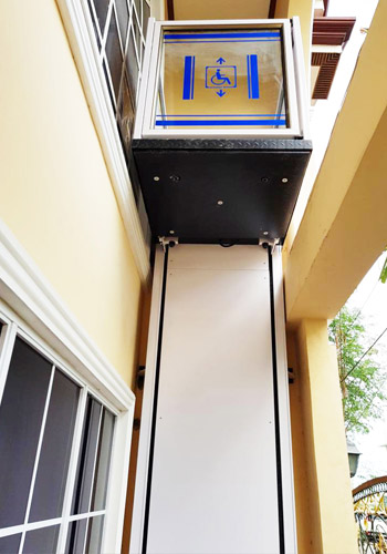 hydraulic wheelchair lift